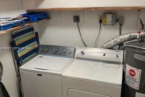 Casa en alquiler en Hallandale Beach, Florida, 3 dormitorios, 212.47 m2 № 2028382 - foto 7