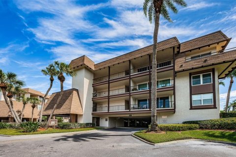 Condominio en venta en Clearwater, Florida, 3 dormitorios, 169.08 m2 № 1620682 - foto 2