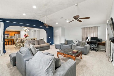 Villa ou maison à vendre à Apopka, Floride: 3 chambres, 163.88 m2 № 2408866 - photo 10
