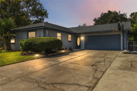 Villa ou maison à vendre à Apopka, Floride: 3 chambres, 163.88 m2 № 2408866 - photo 2