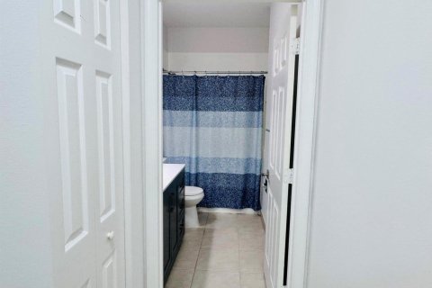 Casa en alquiler en Boynton Beach, Florida, 4 dormitorios, 213.02 m2 № 2146956 - foto 23
