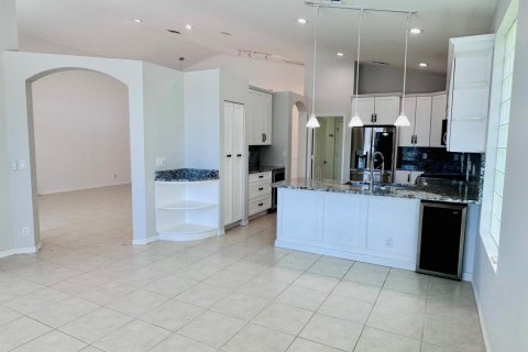Casa en alquiler en Boynton Beach, Florida, 4 dormitorios, 213.02 m2 № 2146956 - foto 11