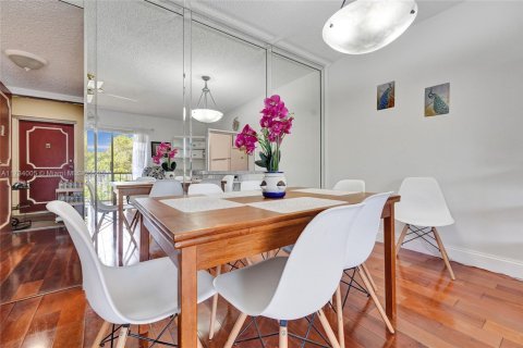 Купить кондоминиум в Норт-Лодердейл, Флорида 1 спальня, 80.82м2, № 1958018 - фото 9