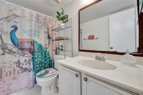 Купить кондоминиум в Норт-Лодердейл, Флорида 1 спальня, 80.82м2, № 1958018 - фото 15