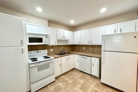 Condo in Lauderhill, Florida, 2 bedrooms № 2181064 - photo 2