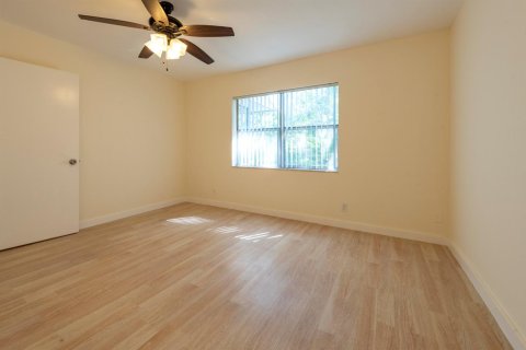Condo in Lauderhill, Florida, 2 bedrooms № 2181064 - photo 19