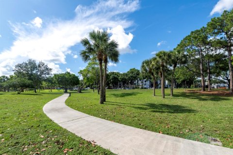 Condo in Lauderhill, Florida, 2 bedrooms № 2181064 - photo 30
