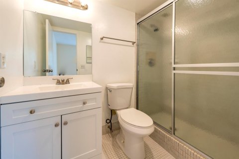 Condo in Lauderhill, Florida, 2 bedrooms № 2181064 - photo 11