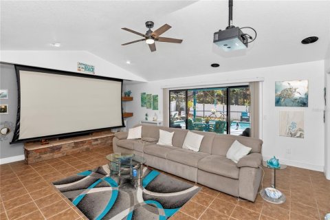 House in Apopka, Florida 3 bedrooms, 183.95 sq.m. № 2226060 - photo 6