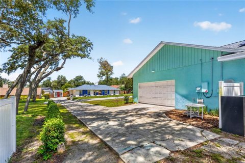House in Apopka, Florida 3 bedrooms, 183.95 sq.m. № 2226060 - photo 29