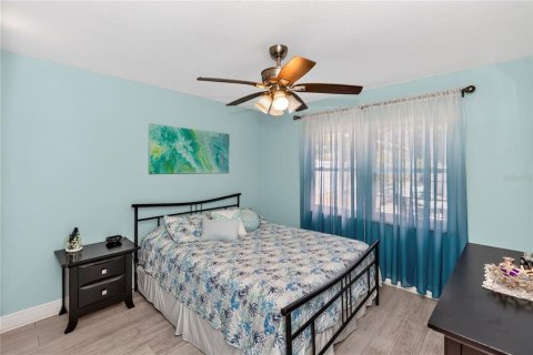House in Apopka, Florida 3 bedrooms, 183.95 sq.m. № 2226060 - photo 17