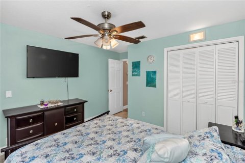 House in Apopka, Florida 3 bedrooms, 183.95 sq.m. № 2226060 - photo 18