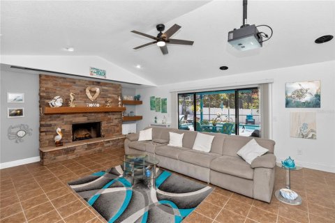 House in Apopka, Florida 3 bedrooms, 183.95 sq.m. № 2226060 - photo 7