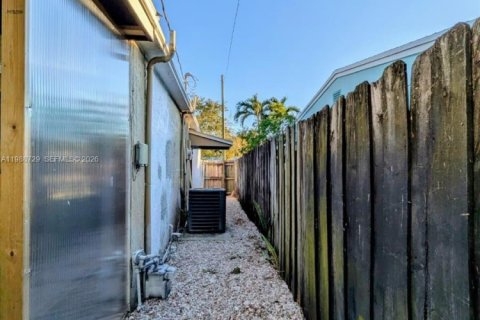 Casa en alquiler en Oakland Park, Florida, 2 dormitorios, 79.52 m2 № 2051025 - foto 17