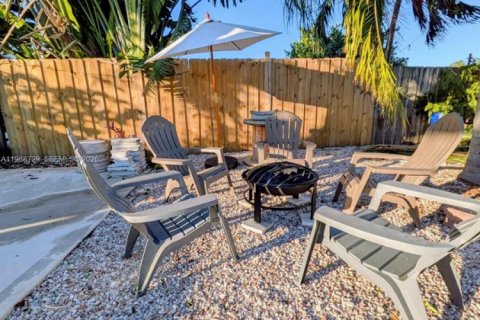 Casa en alquiler en Oakland Park, Florida, 2 dormitorios, 79.52 m2 № 2051025 - foto 15