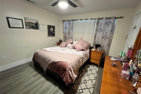 Townhouse in Miami, Florida 3 bedrooms, 115.2 sq.m. № 1839428 - photo 26