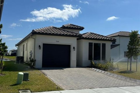 Villa ou maison à vendre à Ave Maria, Floride: 2 chambres, 125.88 m2 № 1578617 - photo 1