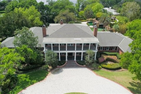 Casa en venta en Orlando, Florida, 4 dormitorios, 929.95 m2 № 1899737 - foto 1