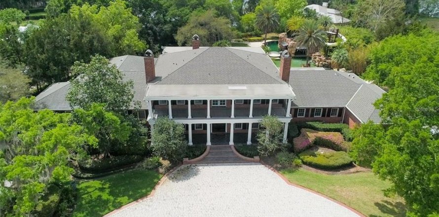 Casa en Orlando, Florida 4 dormitorios, 929.95 m2 № 1899737