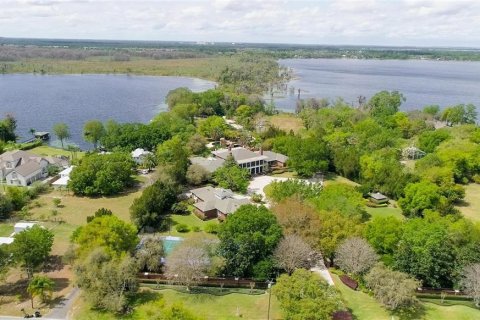Casa en venta en Orlando, Florida, 4 dormitorios, 929.95 m2 № 1899737 - foto 3