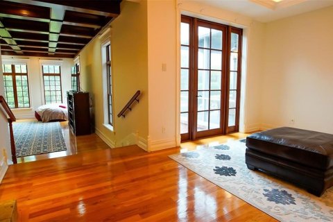 Casa en venta en Orlando, Florida, 4 dormitorios, 929.95 m2 № 1899737 - foto 18