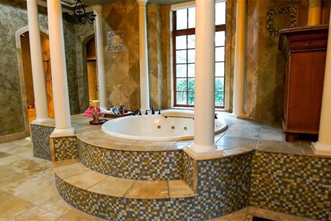 Casa en venta en Orlando, Florida, 4 dormitorios, 929.95 m2 № 1899737 - foto 19