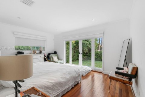 Casa en alquiler en Bay Harbor Islands, Florida, 4 dormitorios, 232.26 m2 № 1991406 - foto 9