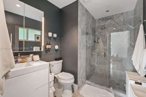 Casa en alquiler en Bay Harbor Islands, Florida, 4 dormitorios, 232.26 m2 № 1991406 - foto 13