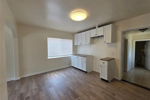House in Saint Petersburg, Florida 3 bedrooms, 89 sq.m. № 1666821 - photo 7