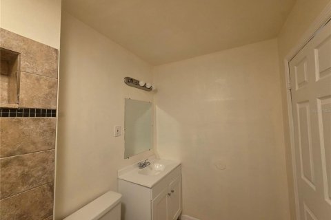 House in Saint Petersburg, Florida 3 bedrooms, 89 sq.m. № 1666821 - photo 5