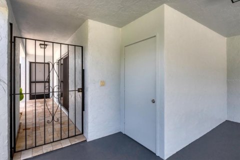 Купить кондоминиум в Брейдентон, Флорида 7 комнат, 103.68м2, № 1820717 - фото 6