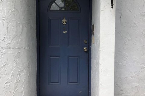 Touwnhouse à vendre à Davie, Floride: 3 chambres, 134.71 m2 № 1961019 - photo 3