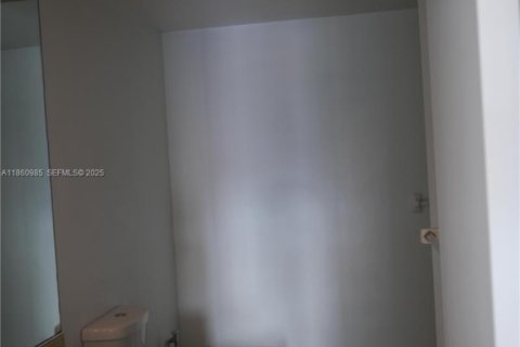 Touwnhouse à vendre à Davie, Floride: 3 chambres, 134.71 m2 № 1961019 - photo 17