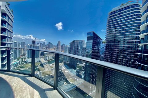 Condominio en alquiler en Miami, Florida, 3 dormitorios, 119.84 m2 № 2010327 - foto 9