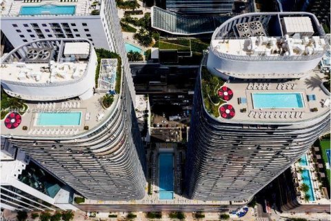 Condominio en alquiler en Miami, Florida, 3 dormitorios, 119.84 m2 № 2010327 - foto 23