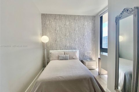 Condominio en alquiler en Miami, Florida, 3 dormitorios, 119.84 m2 № 2010327 - foto 19