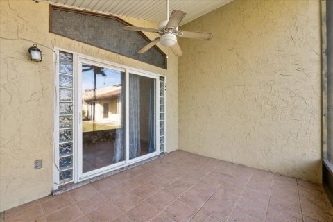 House in Winter Haven, Florida 2 bedrooms, 104.79 sq.m. № 1684645 - photo 17