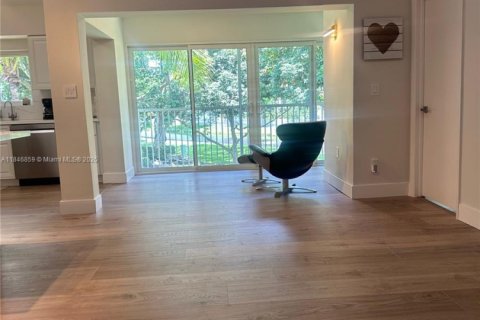 Condo in Plantation, Florida, 3 bedrooms  № 1847764 - photo 21