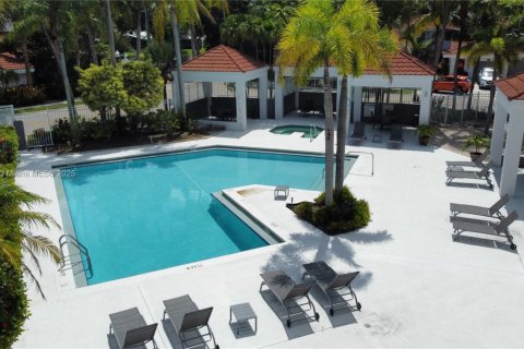 Condo in Plantation, Florida, 3 bedrooms  № 1847764 - photo 1