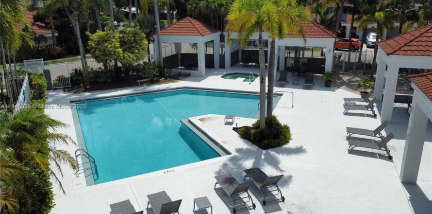 Condo in Plantation, Florida, 3 bedrooms  № 1847764