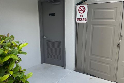 Condo in Plantation, Florida, 3 bedrooms  № 1847764 - photo 6