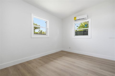 Casa en alquiler en Saint Petersburg, Florida, 2 dormitorios, 67.45 m2 № 2094703 - foto 15