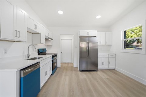 Casa en alquiler en Saint Petersburg, Florida, 2 dormitorios, 67.45 m2 № 2094703 - foto 8