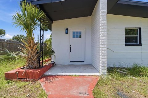 Casa en alquiler en Saint Petersburg, Florida, 2 dormitorios, 67.45 m2 № 2094703 - foto 2