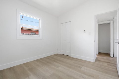 Casa en alquiler en Saint Petersburg, Florida, 2 dormitorios, 67.45 m2 № 2094703 - foto 14