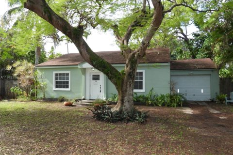 Casa en venta en Fort Lauderdale, Florida, 2 dormitorios, 99.13 m2 № 1976623 - foto 3