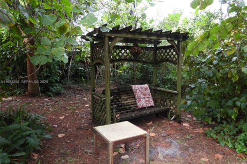 Casa en venta en Fort Lauderdale, Florida, 2 dormitorios, 99.13 m2 № 1976623 - foto 17