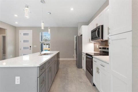 Casa en alquiler en North Port, Florida, 4 dormitorios, 159.51 m2 № 1884830 - foto 13