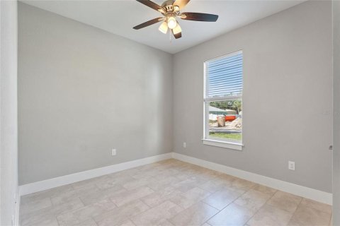 Casa en alquiler en North Port, Florida, 4 dormitorios, 159.51 m2 № 1884830 - foto 18