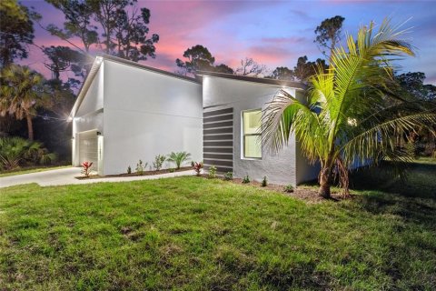 Casa en alquiler en North Port, Florida, 4 dormitorios, 159.51 m2 № 1884830 - foto 4